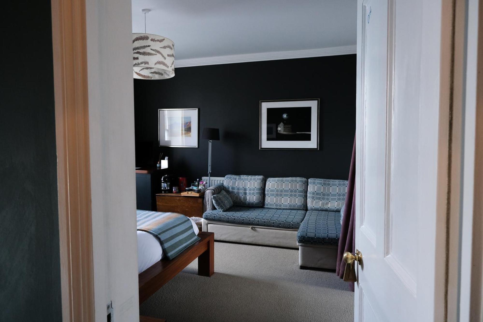 Hotel Llys Meddyg à Newport  Extérieur photo
