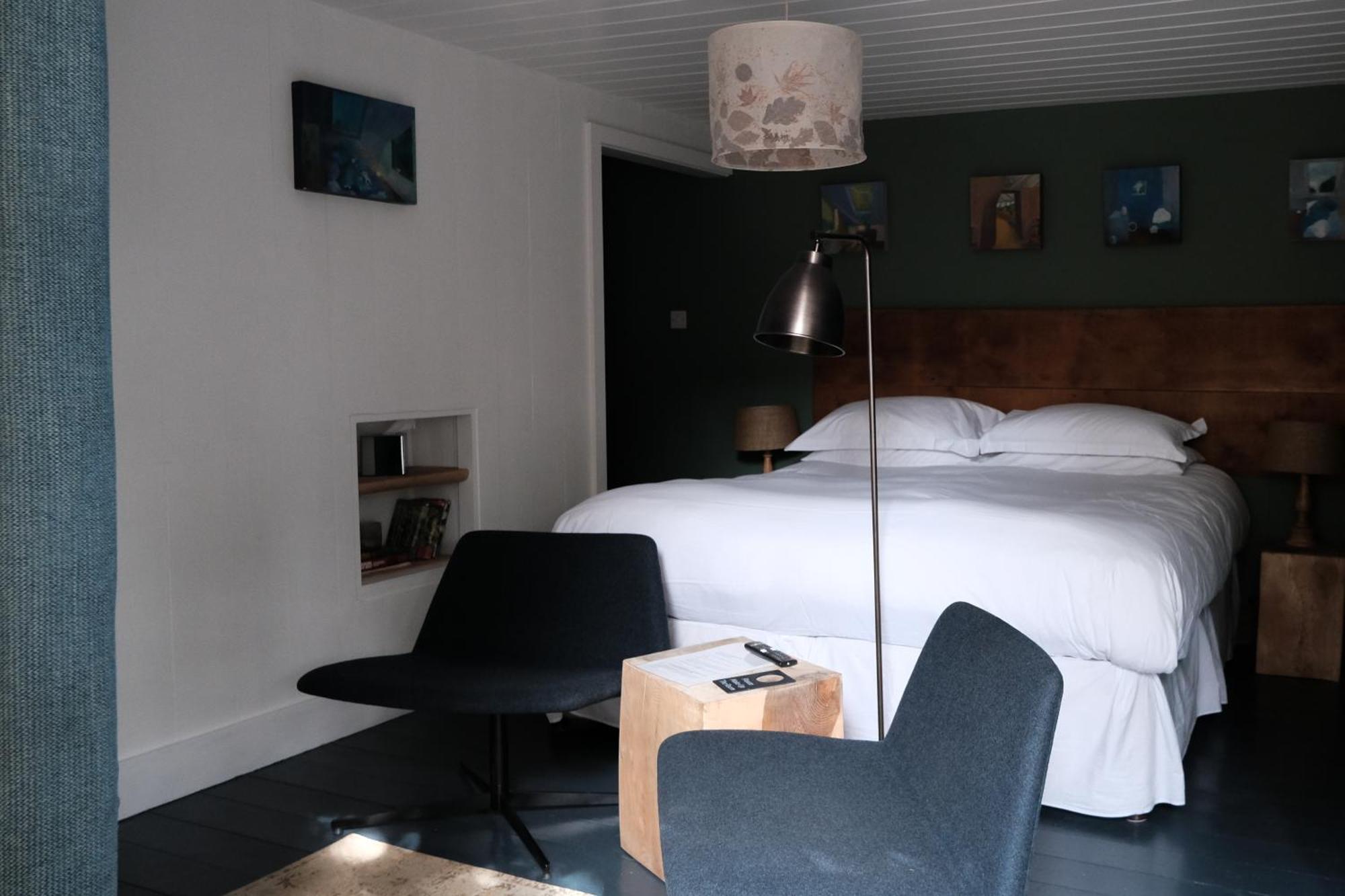 Hotel Llys Meddyg à Newport  Extérieur photo